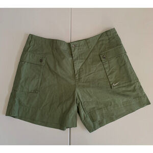 Nike Life Men's Size 40 Flat Front Woven Cargo Shorts Olive Green FJ7137 325